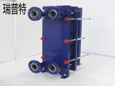 發(fā)貨進(jìn)行時(shí)，8臺(tái)水水板式換熱器整裝待發(fā)